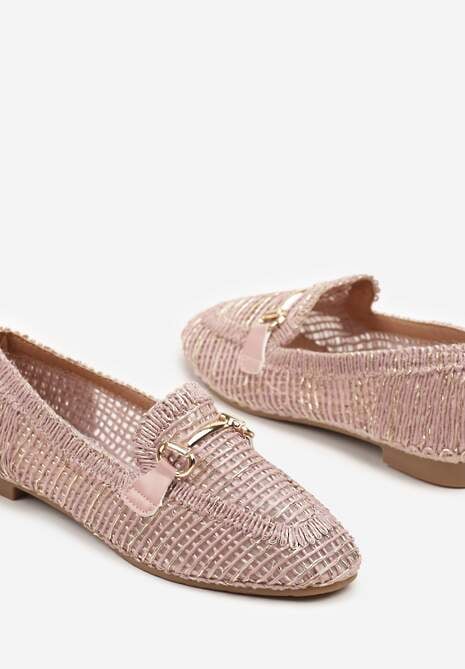 Różowe Mokasyny z Ażurową Cholewką i Klamerką Falionisa