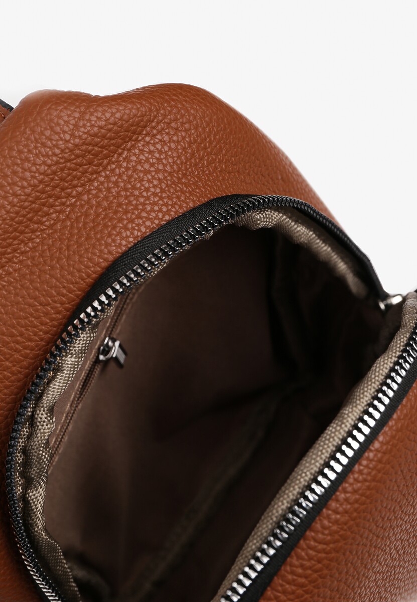 Brązowy Plecak z Dwoma Komorami Ozdobiony Klapą Nanovela