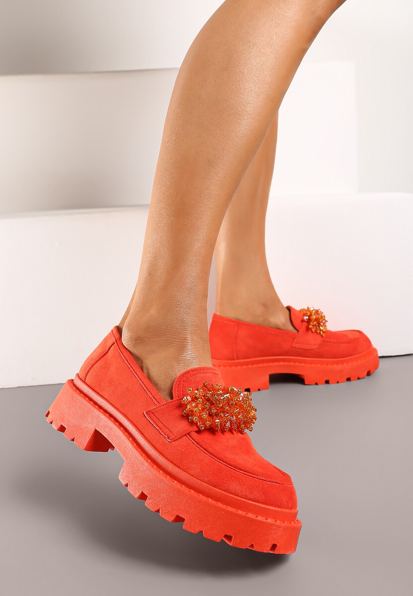 Beżowe Mokasyny z Aplikacją z Biżuteryjnych Koralików Viatalia