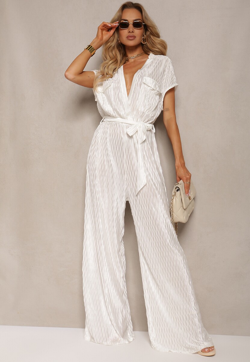 Czarny Kopertowy Kombinezon z Gumką w Talii ze Spodniami Palazzo i Materiałowym Paskiem Hesperi