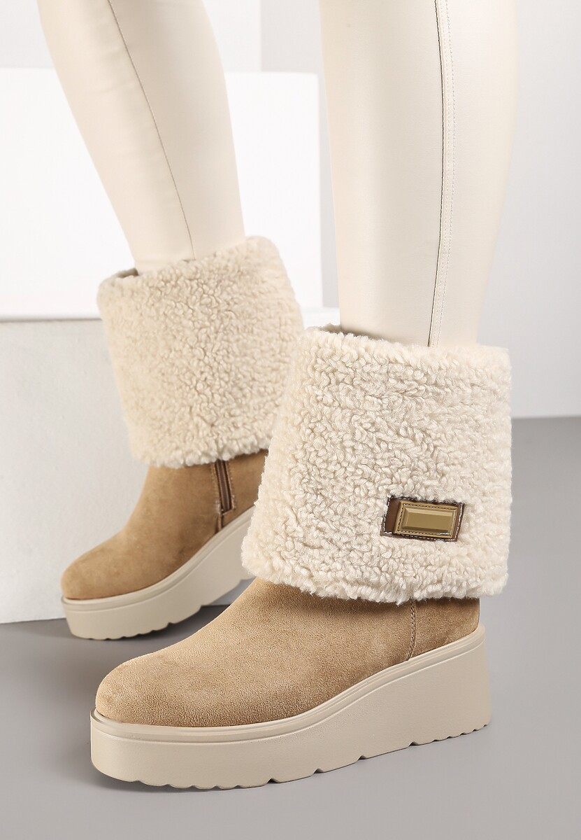 Beżowe Botki na Koturnie Ozdobione Barankiem i Wywiniętą Cholewką Irissinae