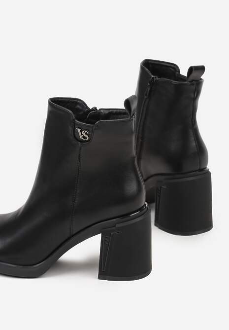 Czarne Botki do Kostki VICES na Słupkowym Obcasie z Aplikacją przy Cholewce Nelerie