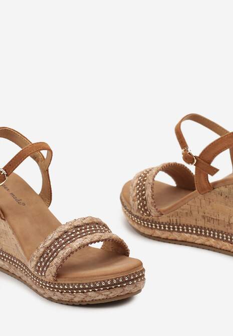 Brązowe Plecione Sandały na Koturnie z Korka z Minimalistycznymi Nitami Farasha