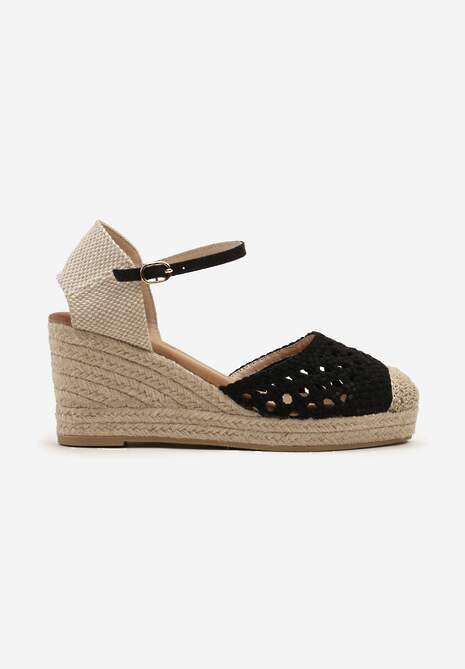 Czarne Ażurowe Sandały na Koturnie Ozdobionym Plecionką z Juty Zapinane przy Kostce Conna