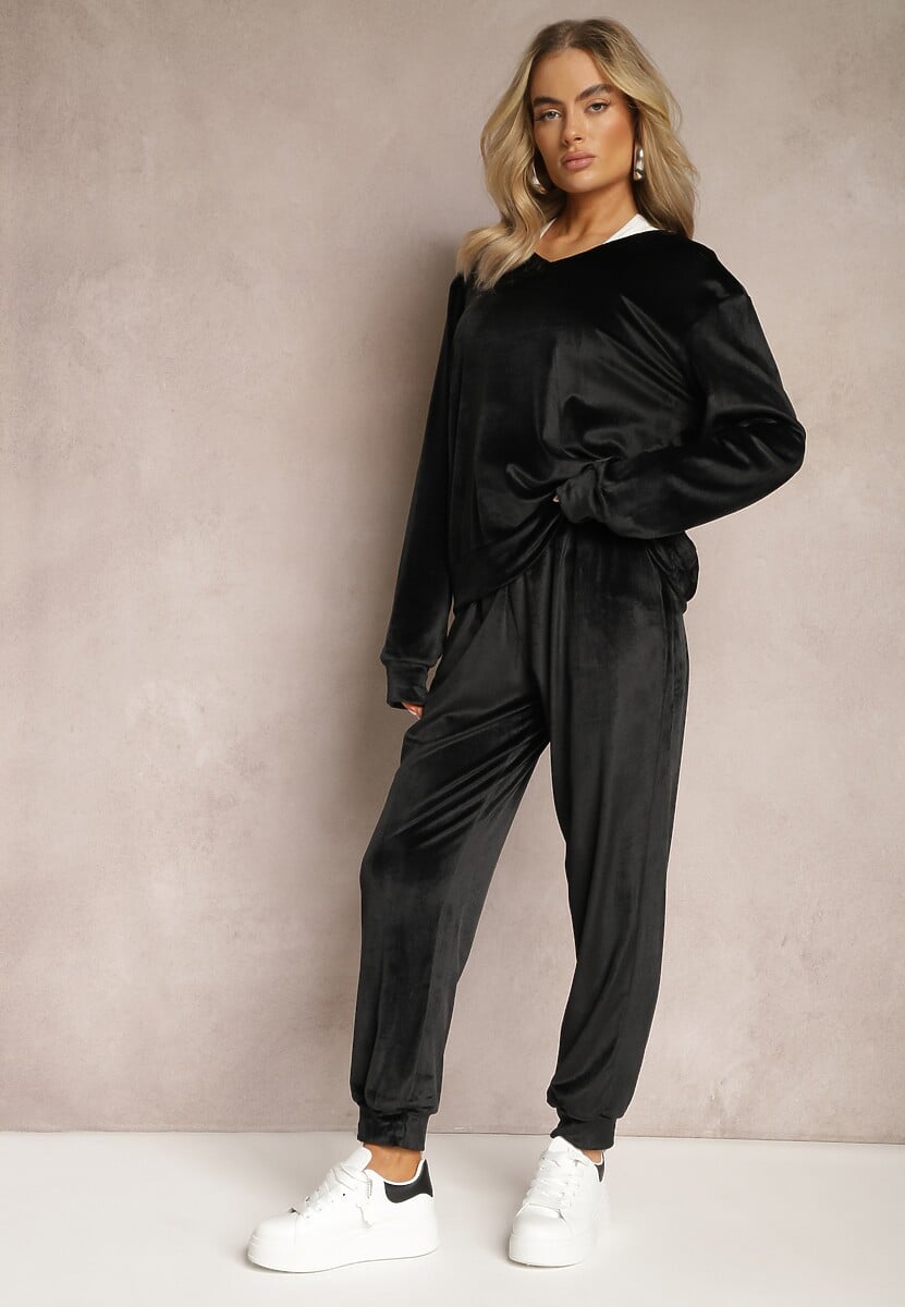 Czarny Komplet Dresowy z Weluru Luźna Bluza z Dekoltem w V i Elastyczne Spodnie z Kieszeniami Esparkia
