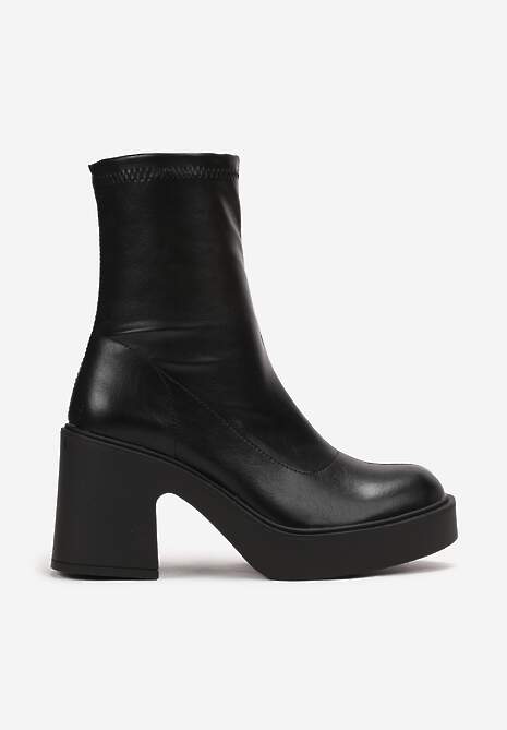 Czarne Botki z Dopasowaną Cholewką na Słupku i Platformie Russona