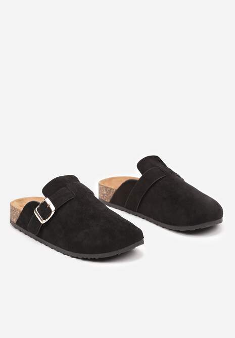 Czarne Klapki Ozdobione Klamrą na Pasku Zelevelis