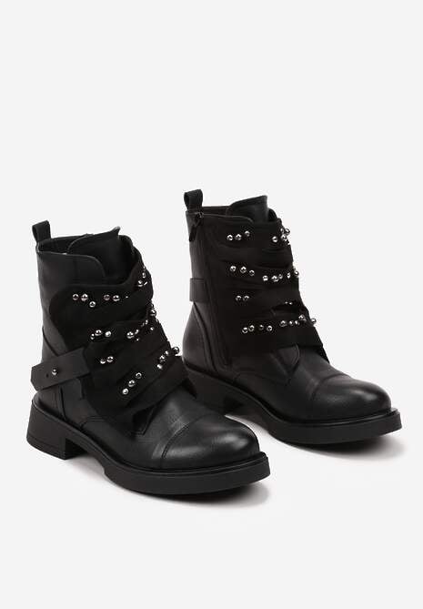 Czarne Botki w Streetwearowym Stylu Ozdobione Nitami i Naszywką Lirelina