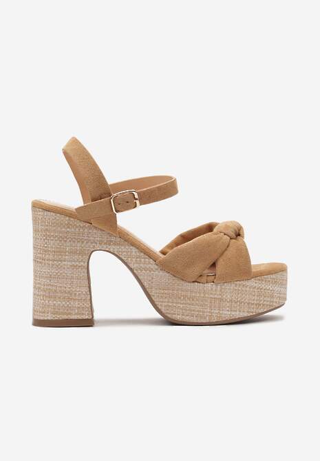 Brązowe Sandały w Stylu Boho na Słupku z Plecionką Wykończone Ozdobnym Supłem Franini