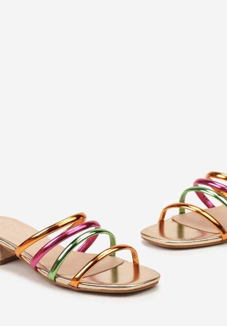 Szampańskie Klapki Płaskie z Noskiem w Kwadrat i Ozdobnymi Paskami Darisaca