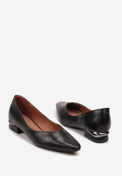 Czarne Czółenka Vices ze Skórzaną Wkładką Zdobione Metaliczną Aplikacją Asivina