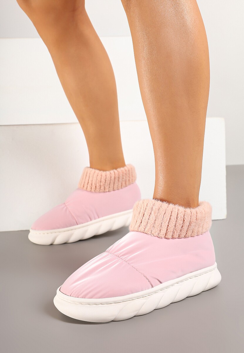 Różowe Kapcie Vices na Piankowej Podeszwie z Pikowaną Cholewką Velavina