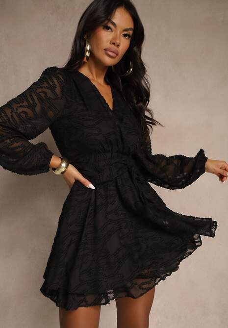 Czarna Rozkloszowana Sukienka z Siateczki z Ozdobnym Tłoczeniem Zenessalia