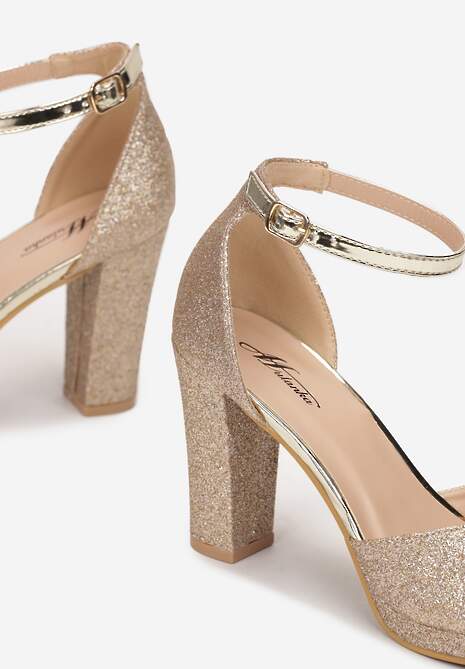 Złote Sandały na Słupkowym Obcasie z Brokatem Sconis