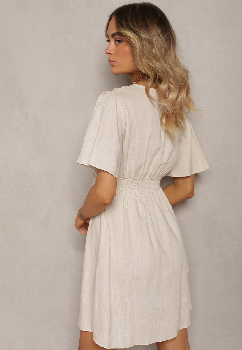 Jasnobeżowa Krótka Sukienka z Trójkątnym Dekoltem i Gumkami w Talii Mellvina