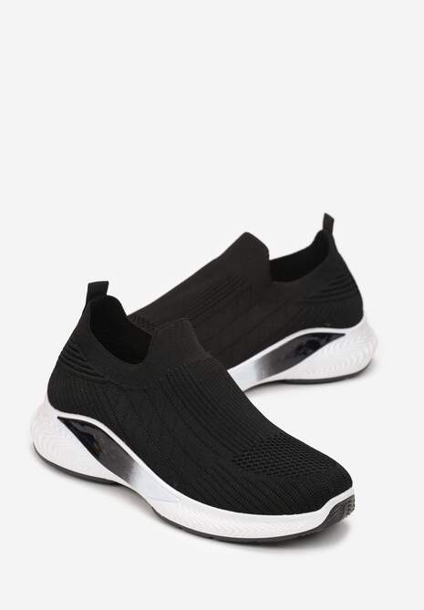 Czarne Buty Sportowe na Tłoczonej Podeszwie z Elastyczną Cholewką Taiden