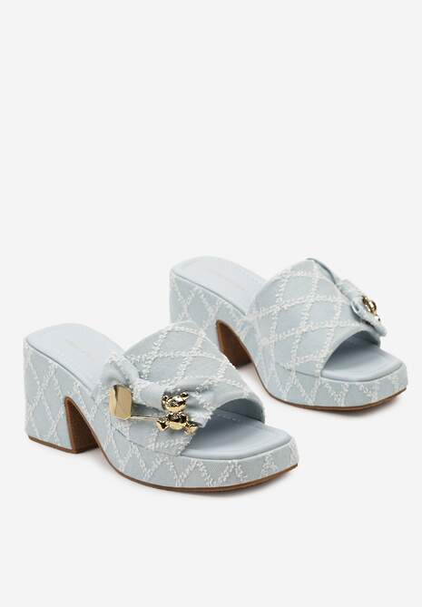 Jasnoniebieskie Tweedowe Klapki na Słupku i Platformie Ozdobione Uroczą Klamrą i Cyrkoniami Konanttia