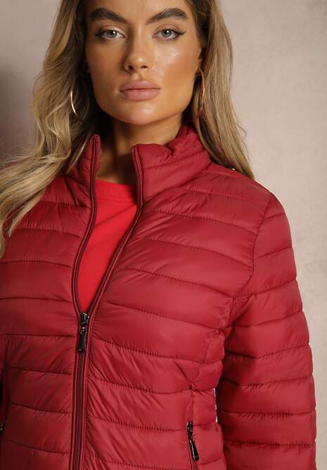 Bordowa Kurtka Ozdobiona Pikowaniem i Kieszeniami na Suwak Mivuria