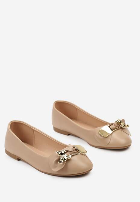 Beżowe Balerinki z Metalową Ozdobą na Froncie Alverua