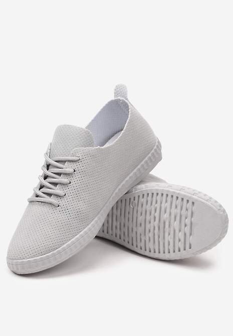 Jasnoniebieskie Krótkie Tenisówki z Perforacją i Klasycznym Sznurowaniem Viraga