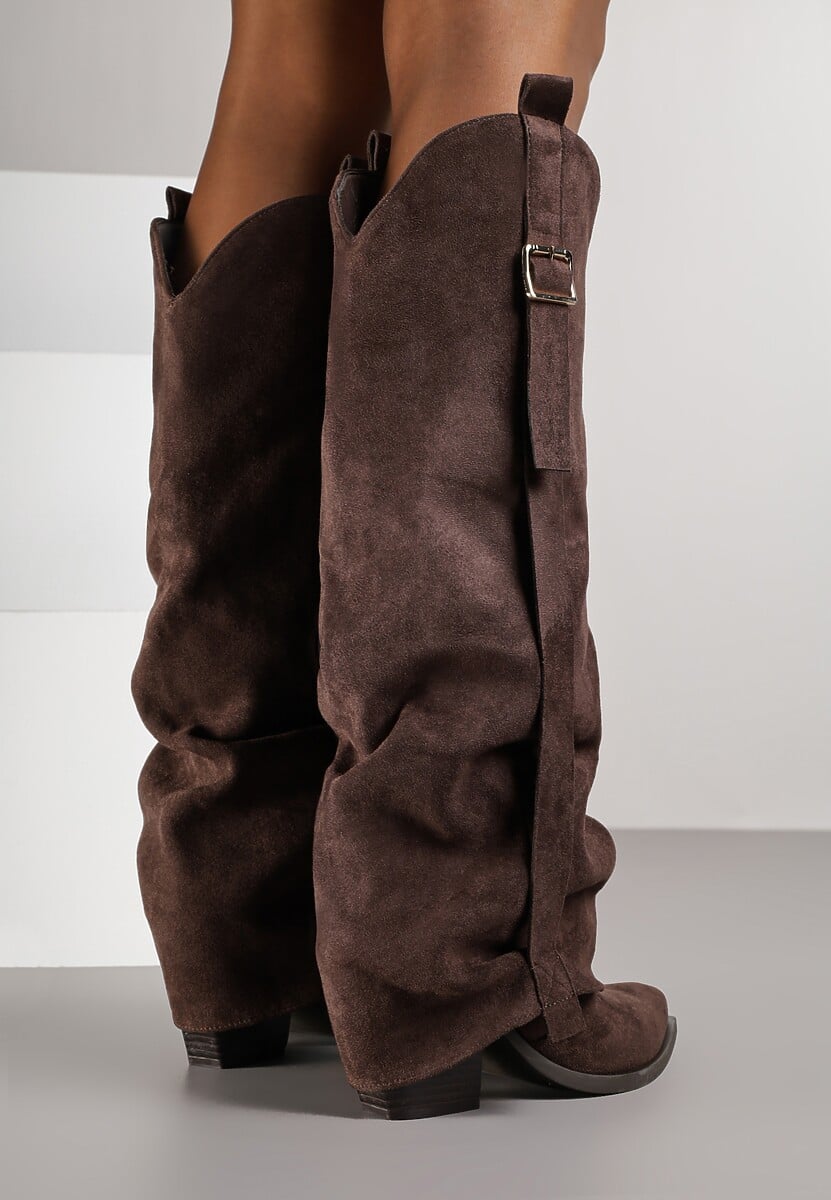 Ciemnobrązowe Kozaki na Stożku Typu Kowbojki Ozdobione Klamrą i Wywiniętą Cholewką Nalirella