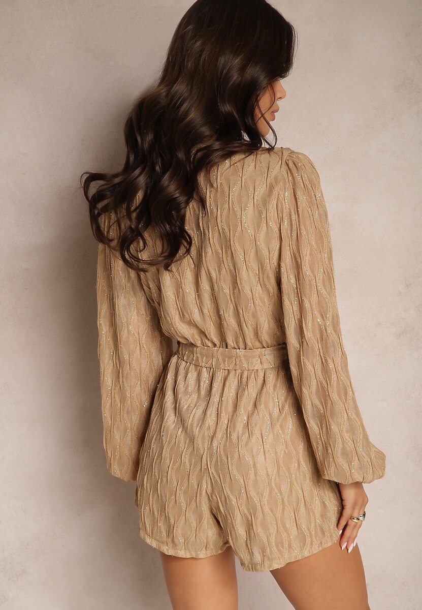 Ciemnobeżowy Kombinezon Kopertowy z Tłoczeniami i Błyszczącymi Przeszyciami Wiązany w Talii Venirise