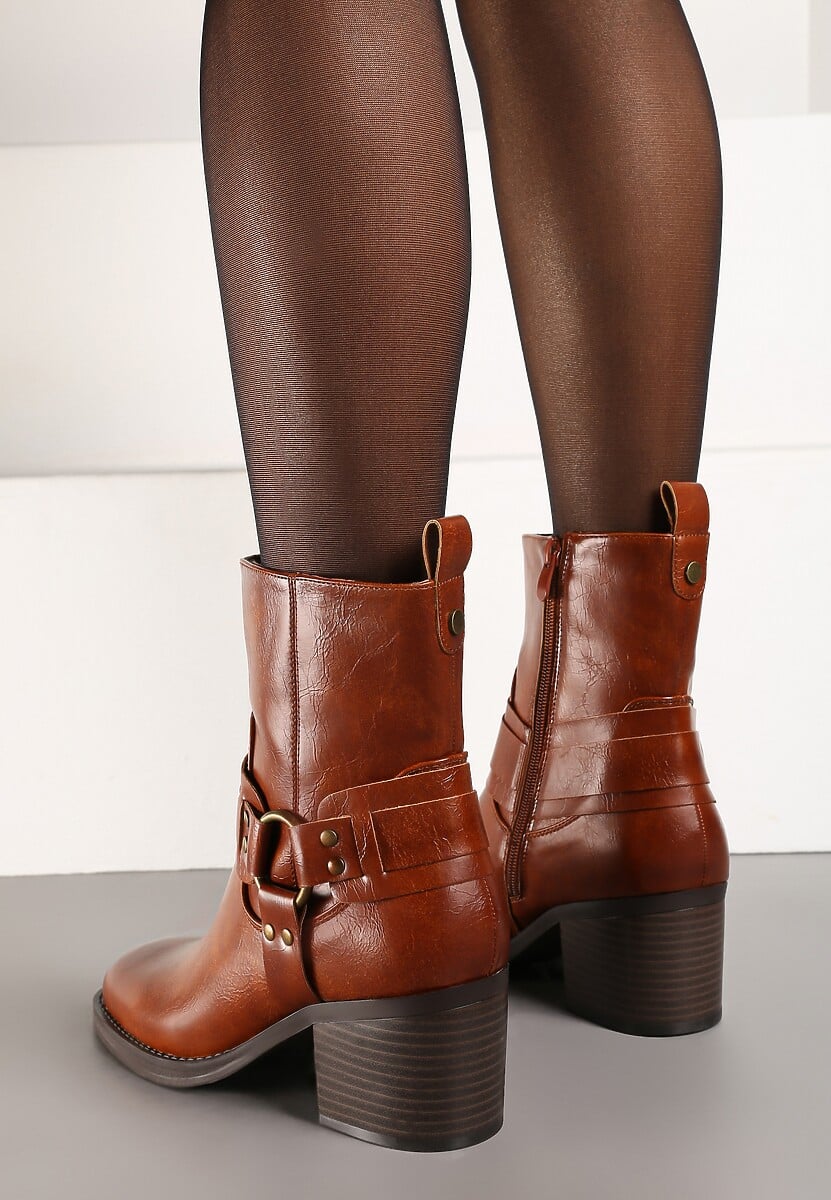 Brązowe Botki na Słupku w Stylu Kowbojek z Klamrami Irivaria