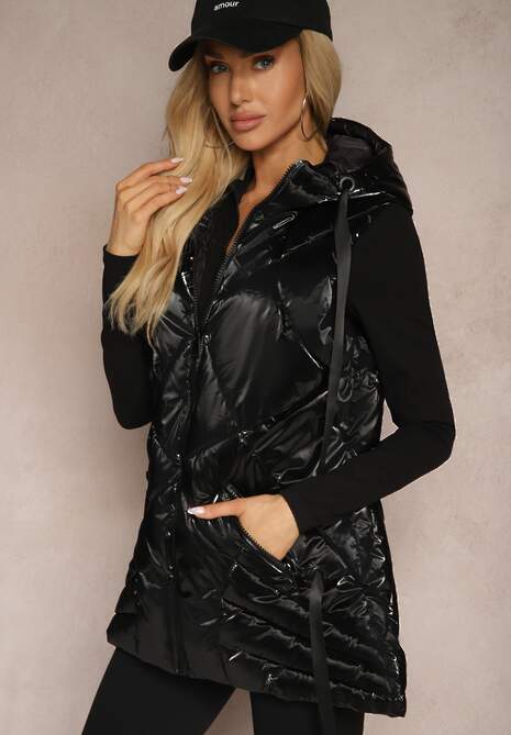 Czarna Kamizelka Metaliczna z Pikowaniem i Kapturem Nerianae