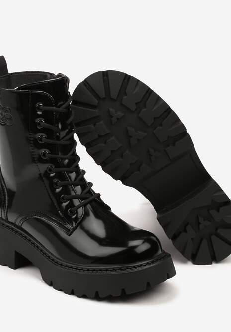 Czarne Lakierowane Sznurowane Botki Vices na Platformie w Stylu Workerów Ozdobione Tłoczeniem Neavilora