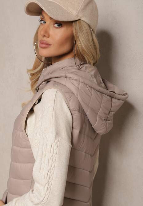 Ciemnobeżowa Kamizelka z z Odpinanym Kapturem Ozdobiona Pikowaniem Ivathira