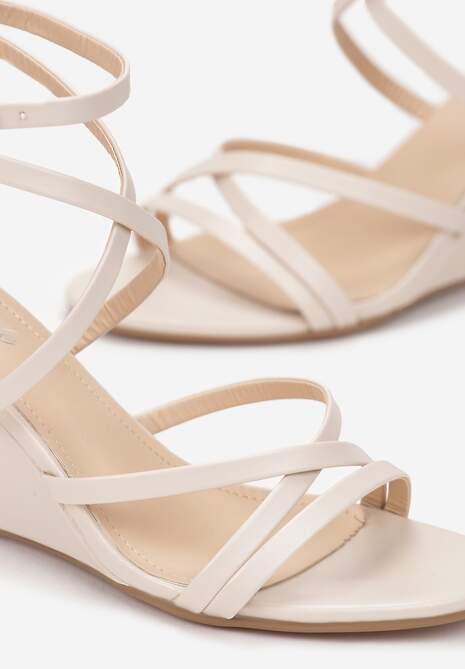 Beżowe Sandały na Koturnie z Otwartym Noskiem Violla