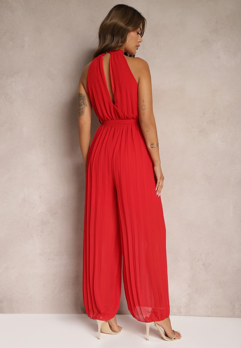 Czerwony Kombinezon z Dekoltem Typu Halter i Gumką w Talii Zolefia