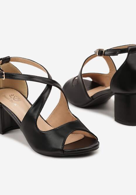 Czarne Sandały na Słupku z Otwartym Noskiem ze Sprzączką Rapelia