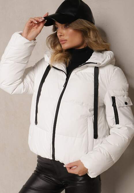 Biała Pikowana Kurtka o Prostym Kroju z Kapturem i Kieszeniami Miriara