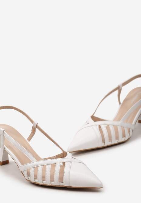 Białe Sandały na Niskim Obcasie z Wycięciami i Sprzączką Salinia