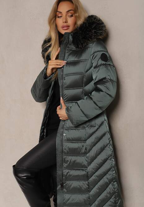 Zielona Długa Kurtka Zimowa z Pikowanymi Przeszyciami i Odpinanym Kapturem z Futerkiem Tinnelia