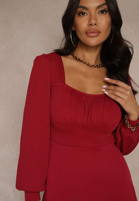 Różowa Sukienka Ozdobione Bufiastymi Rękawami Sopivara