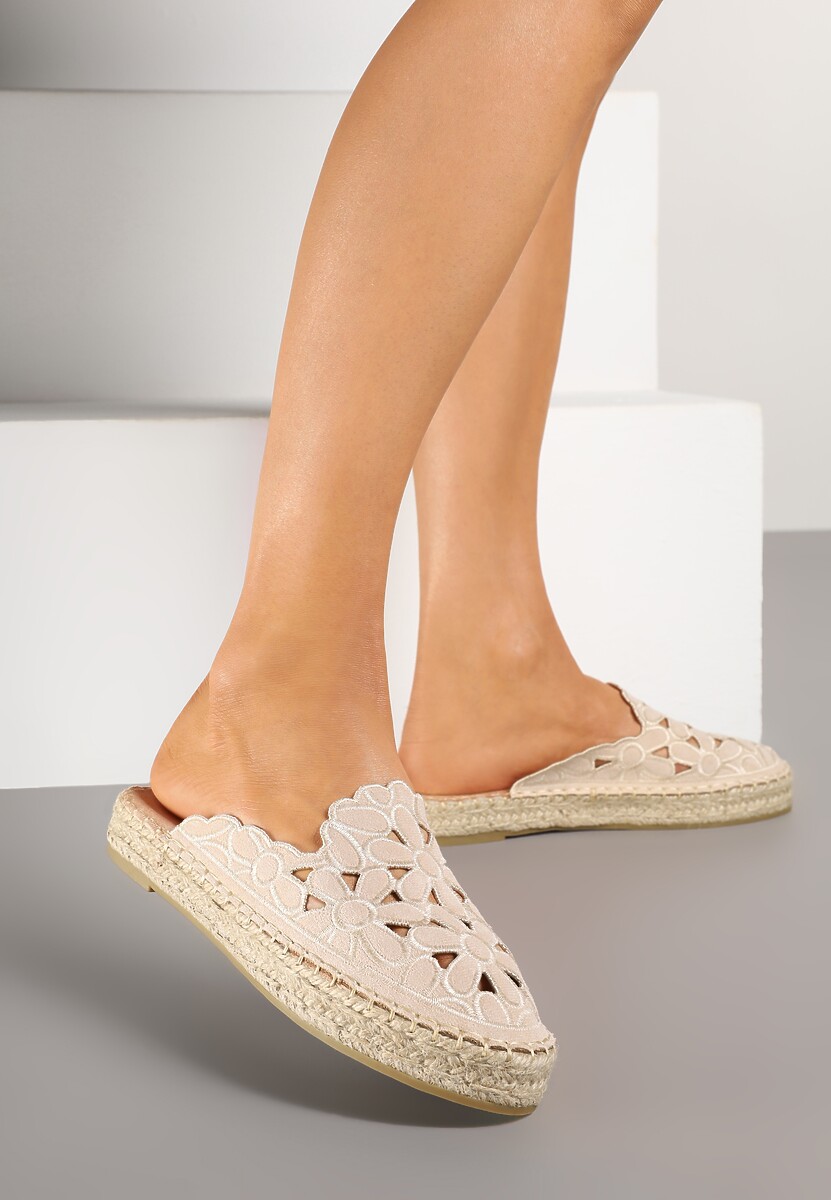 Niebieskie Klapki na Płaskiej Podeszwie z Ażurowym Wzorem Dolerissa