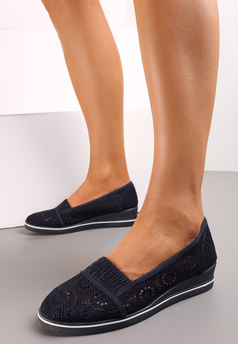 Czarne Tenisówki z Ażurowej Siateczki na Niskiej Koturnie Nerurae