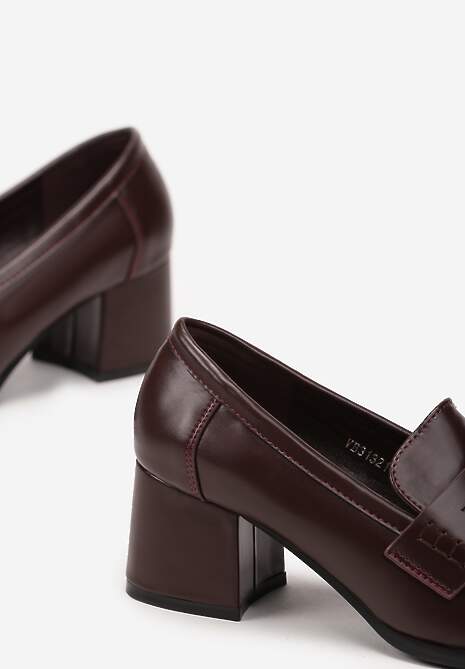 Bordowe Półbuty na Niskim Słupku z Ozdobnym Paskiem i Kwadratowym Noskiem Porride