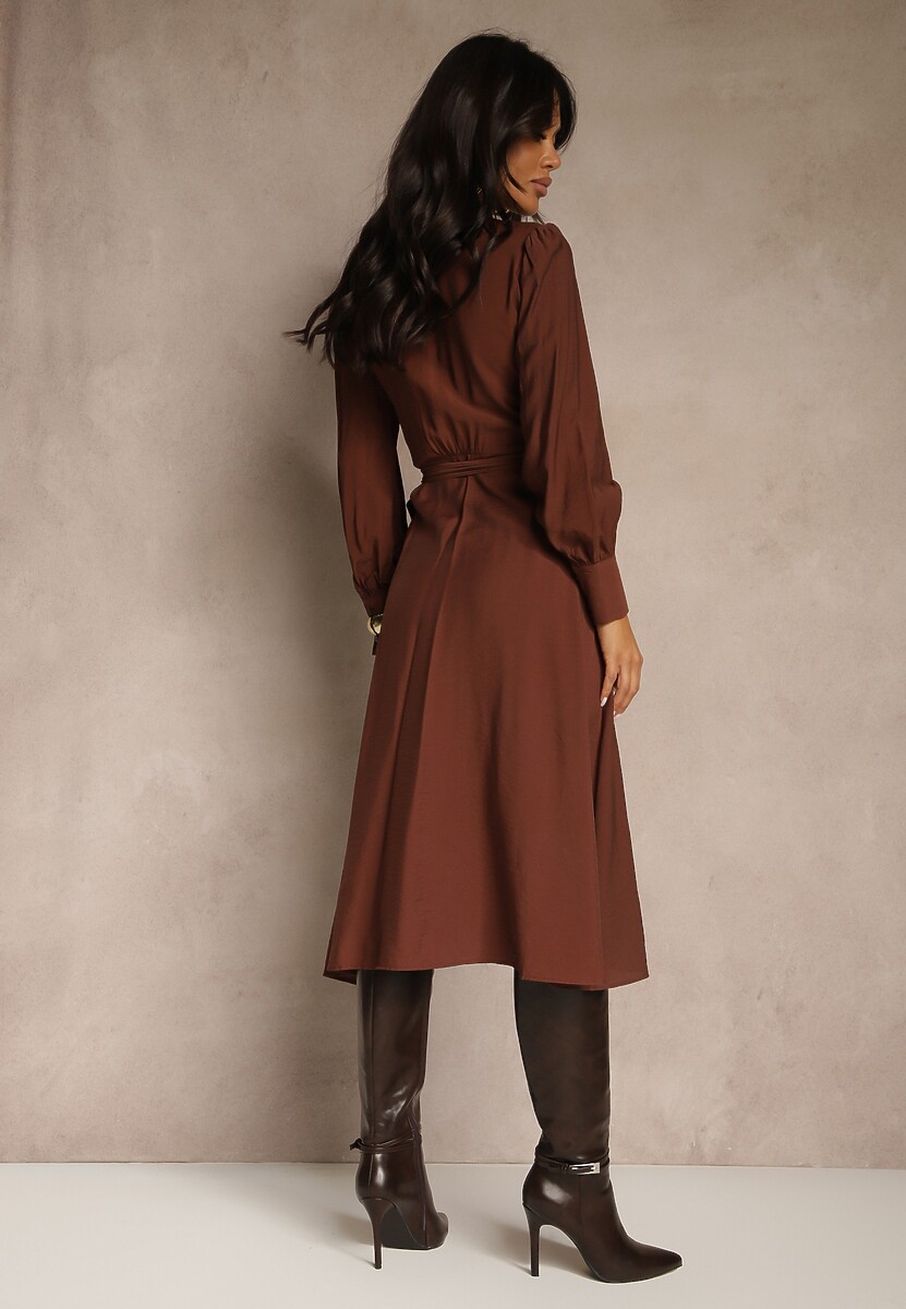 Brązowa Sukienka z Wiskozą o Kopertowym Kroju z Wiązaniem w Talii Zenivessa