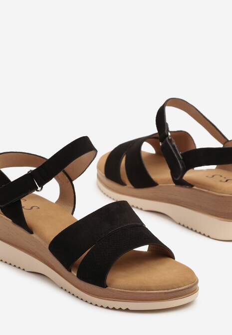 Czarne Sandały  na Koturnie Ozdobione Dwoma Paskami Tilsela