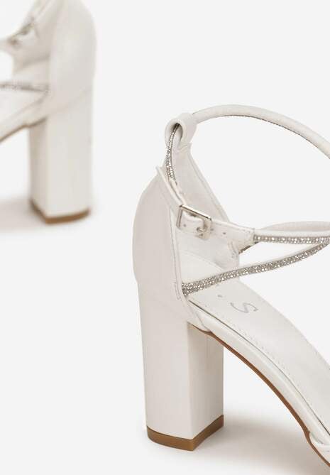 Białe Czółenka na Słupku ze Szpiczastym Noskiem i Paskiem w Cyrkonie Jiansa