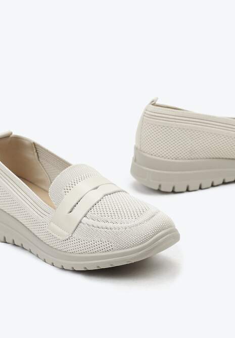 Beżowe Sportowe Mokasyny z Elastyczną Ażurową Cholewką Tykoletta