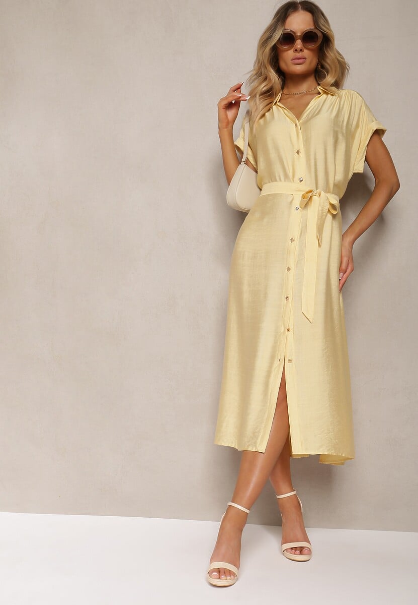 Żółta Rozkloszowana Sukienka o Koszulowym Kroju Ozdobiona Paskiem w Talii i Guzikami Rosofia