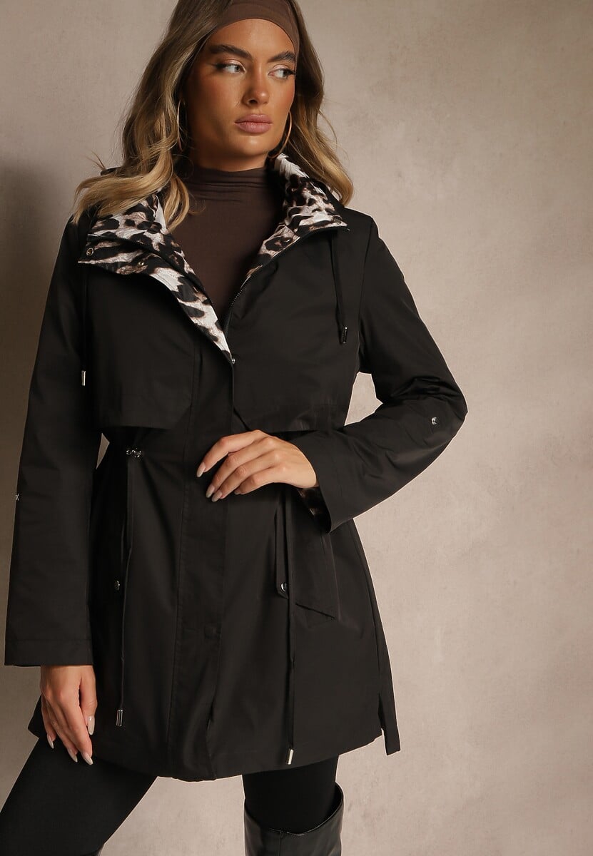 Czarna Kurtka Parka Ozdobiona Sznurkami przy Odpinanym Kapturze Loriballe