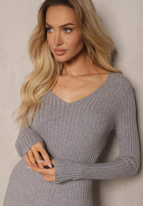 Szara Dopasowana Sukienka z Prążkowanej Dzianiny z Wełną i Kaszmirem z Dekoltem w Serek Vaielle