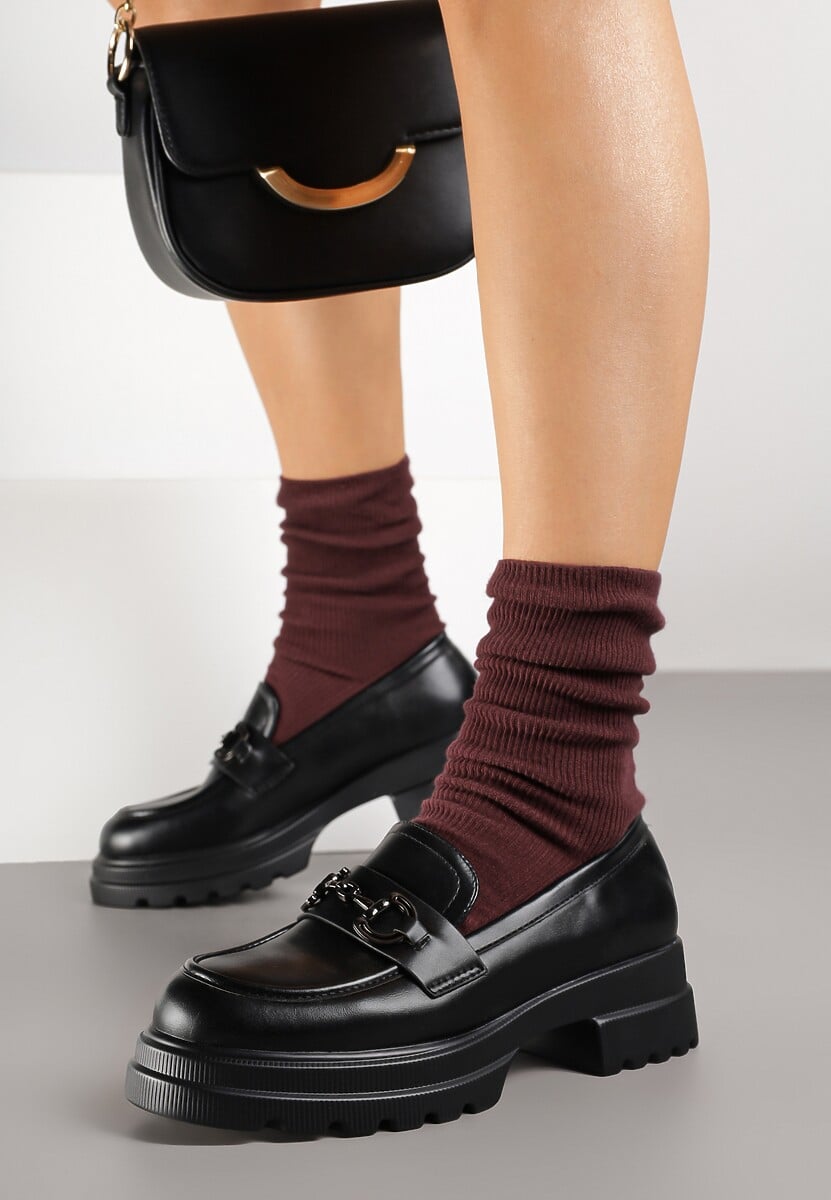 Czarne Mokasyny na Tłoczonej Platformie Ozdobione Klamrą Nessorie