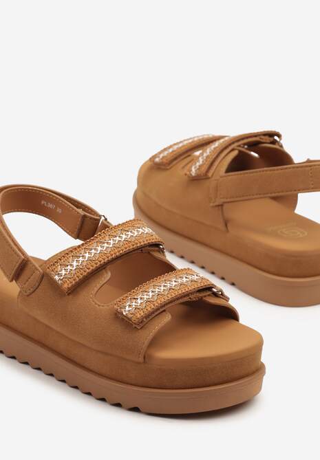 Brązowe Sandały na Niskiej Platformie z Zapięciem na Rzep Zdobione Haftem Soreze