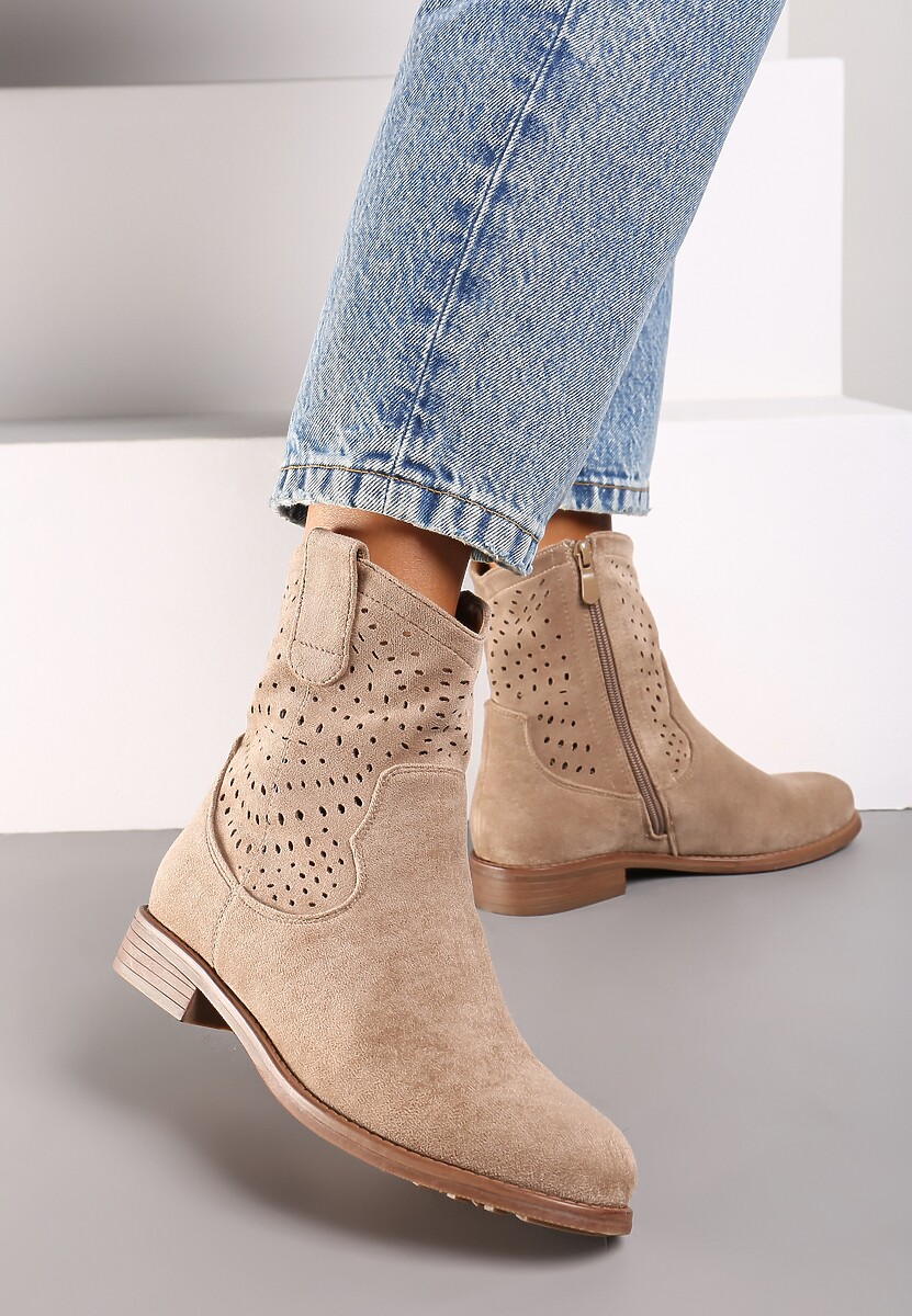 Ciemnobeżowe Botki Kowbojki na Płaskiej Podeszwie z Ażurowym Zdobieniem Verriney